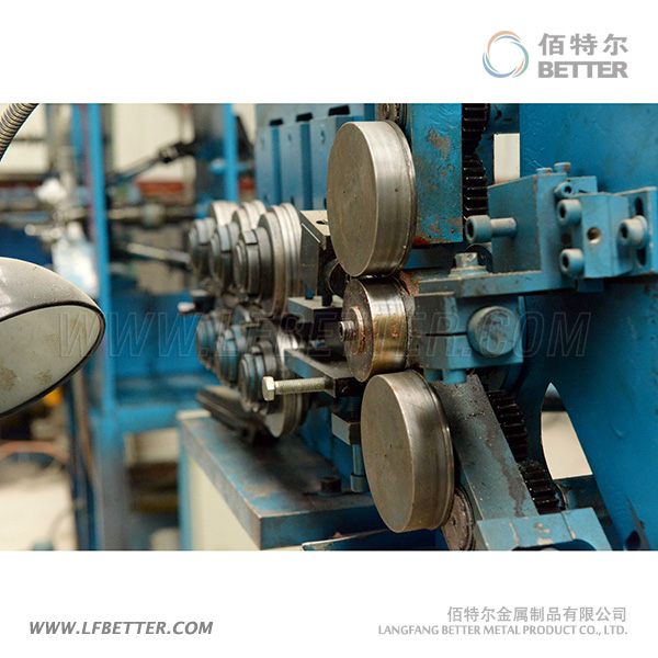 普利卡管生產(chǎn)設(shè)備.jpg 普利卡管生產(chǎn)設(shè)備.jpg